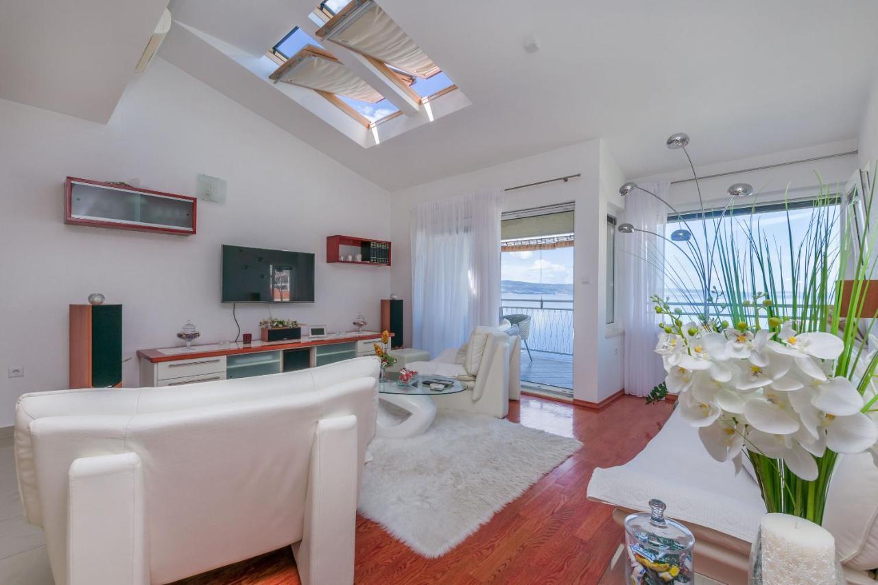 Apartments Mia Оміш Екстер'єр фото