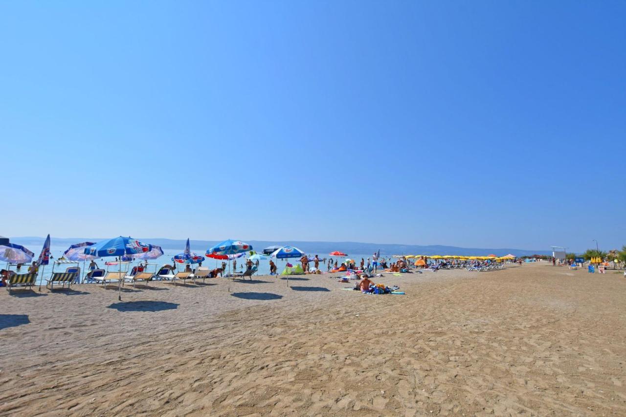 Apartments Mia Оміш Екстер'єр фото